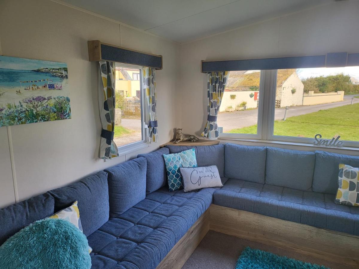 Blackmoor Farm - Caravan 6 Apartment Ludchurch Bagian luar foto